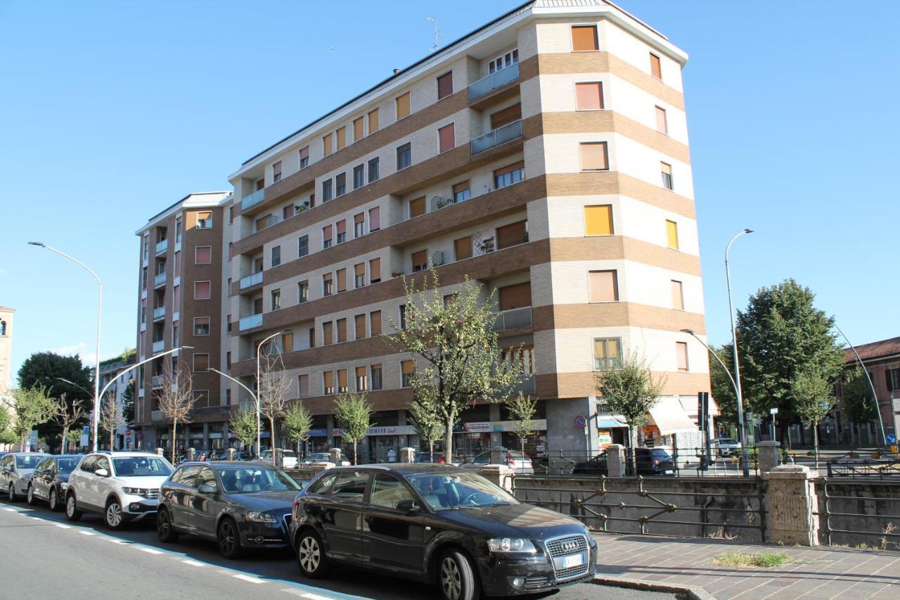 L'Appartamento Della Stazione Di Saronno Extérieur photo