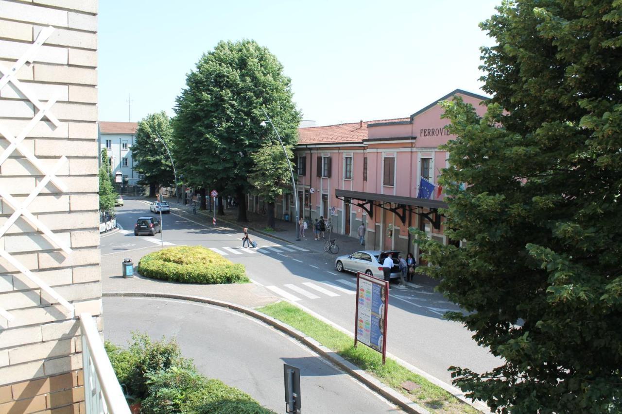 L'Appartamento Della Stazione Di Saronno Extérieur photo